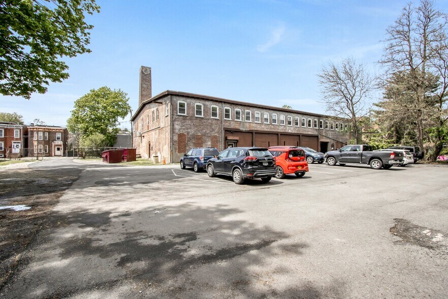 More Photos Of 24 Johnes St, Newburgh Light Manufacturing For Lease