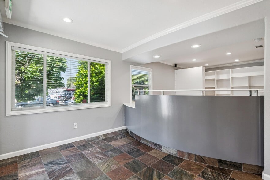 More Photos Of 14000 E 14th St, San Leandro Medical For Sale