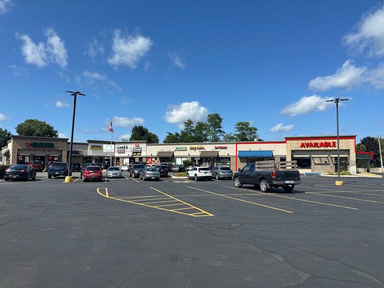 Primary Photo Of 2141-2181 N Pontiac Trail, Commerce Township Storefront For Lease