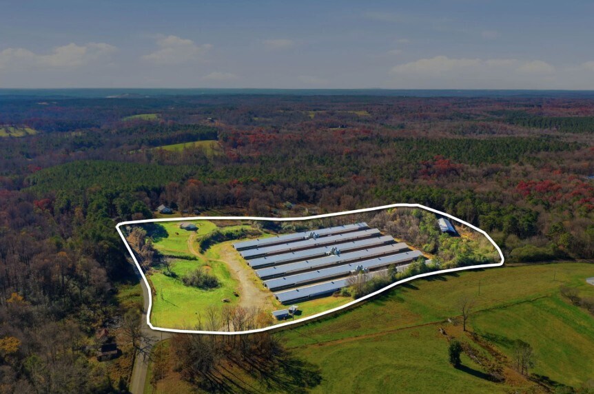 Primary Photo Of 677 Holcomb Rd, Dawsonville General Retail For Sale