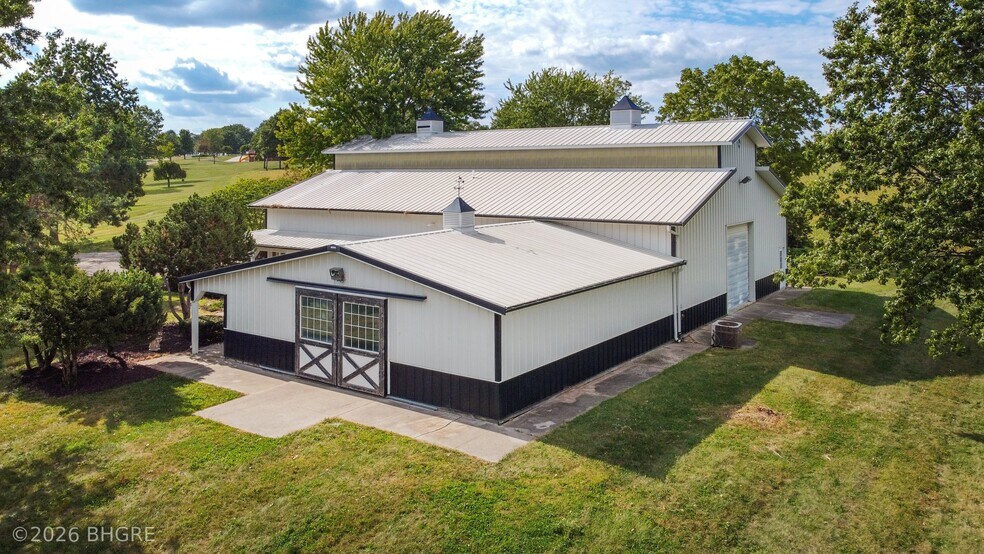 More Photos Of 2608 N Jefferson Way, Indianola Land For Sale