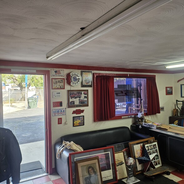 More Photos Of 402 Fleetwood Pl, Glendora Industrial For Sale