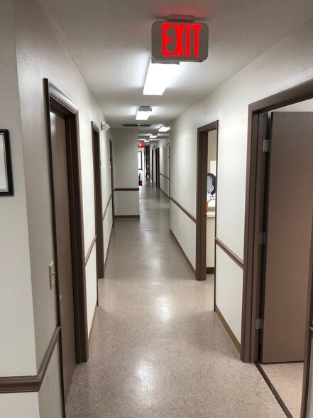 More Photos Of 506-508 Houston Ave NW, Live Oak Office For Sale