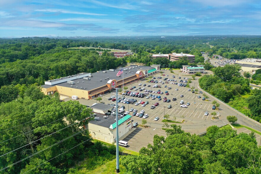 More Photos Of 225-505 Hawley Ln, Stratford Unknown For Sale