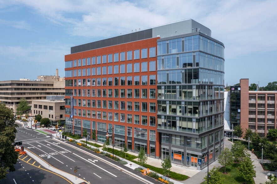 More Photos Of 1 Brookline Pl, Brookline Hospital For Lease