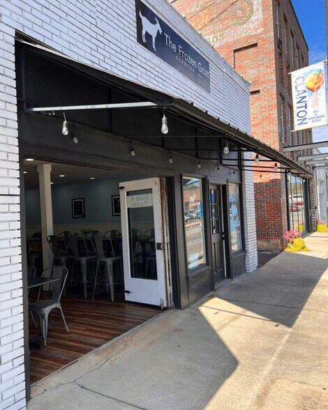 More Photos Of 211 7th St N, Clanton General Retail For Sale