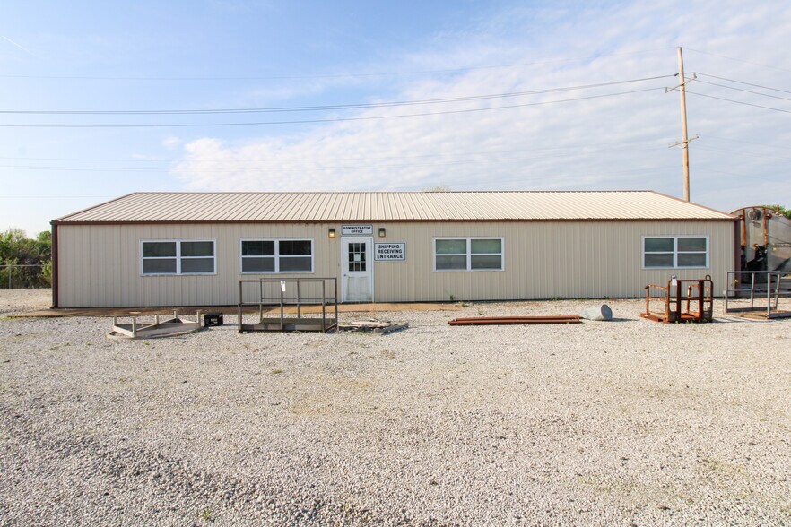 More Photos Of 7350 IL-111, South Roxana Specialty For Sale