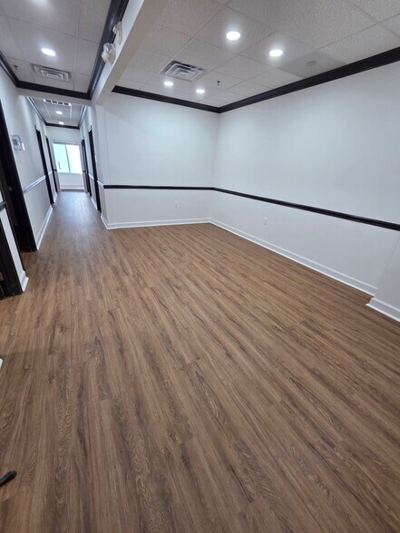 More Photos Of 14631 Lee Hwy, Centreville Medical For Lease