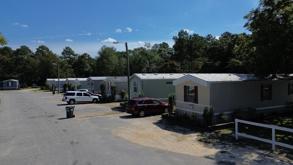 More Photos Of 5602 Hardwick Ln, Fayetteville Manufactured Housing Mobile Home Park For Sale