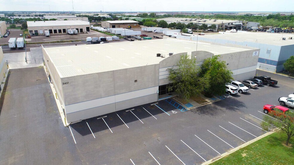 More Photos Of 8405-8407 El Gato Rd, Laredo Warehouse For Lease