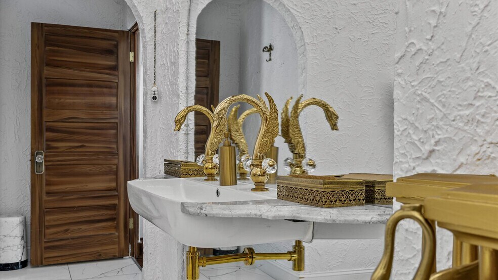 More Photos Of 535 N 7th St, Grand Junction General Retail For Sale