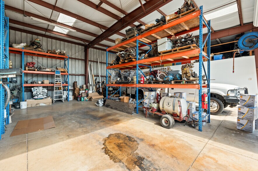 More Photos Of 2640 Avenue of the Americas St, Englewood Warehouse For Sale
