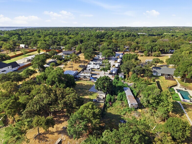 More Photos Of 7170 Briar Rd, Azle Trailer Camper Park For Sale