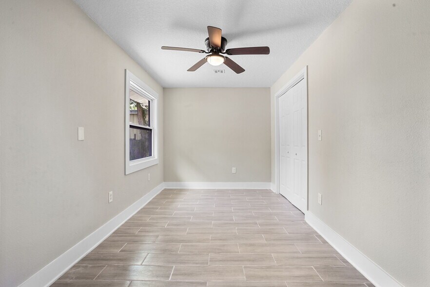 More Photos Of 209 N 14th St, Leesburg Office Residential For Sale