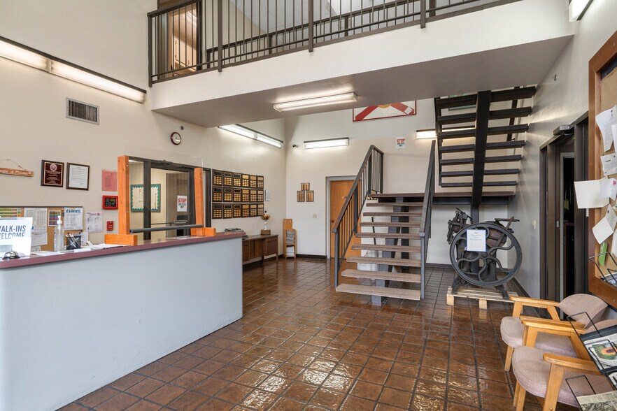 More Photos Of 1624 N Meadowcrest Blvd, Crystal River Manufacturing For Lease