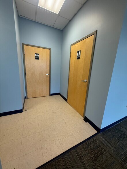 More Photos Of 585 White Mountain Hwy, Milton Storefront For Lease