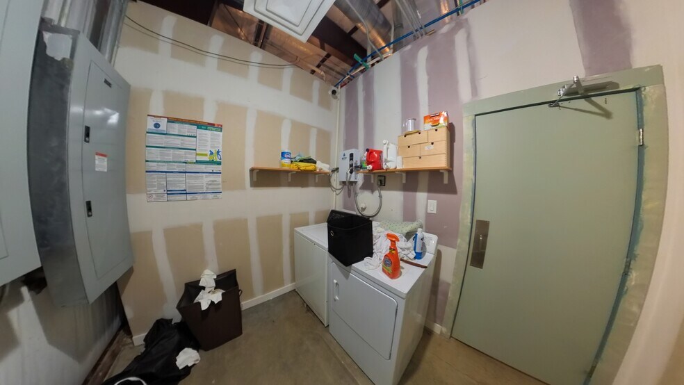 More Photos Of 828 FM 646, League City General Retail For Sale