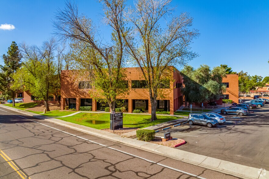 More Photos Of 10220 N 31st Ave, Phoenix Unknown For Lease