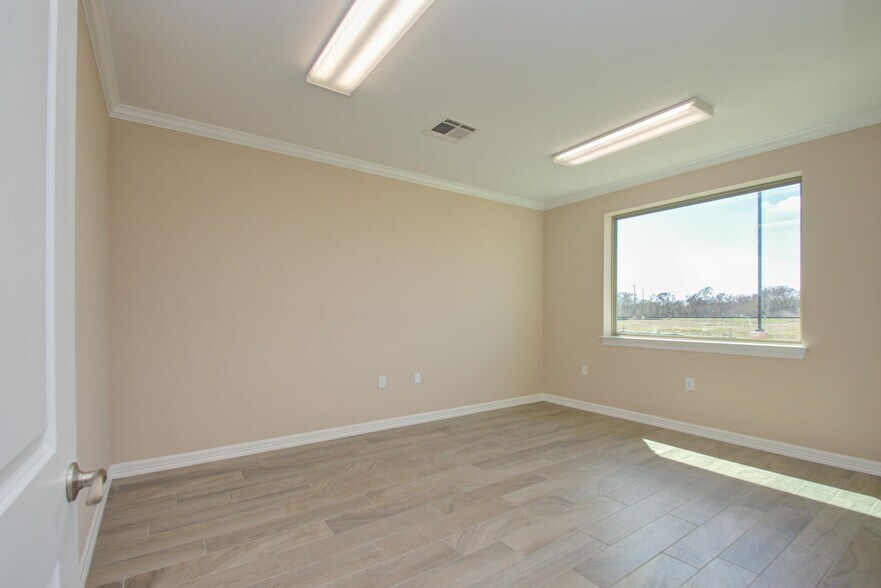 More Photos Of 7070 Knights Ct, Missouri City Medical For Sale