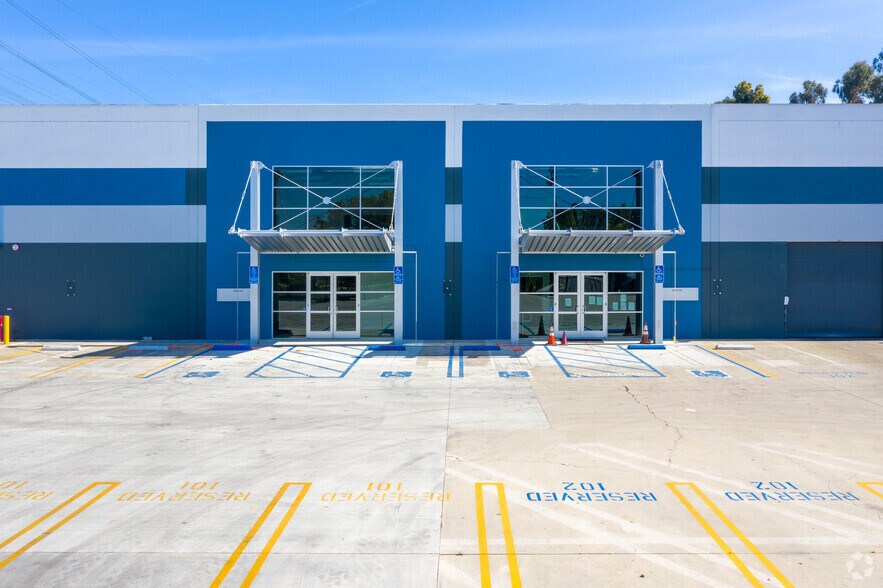More Photos Of 7110 Rosecrans Ave, Paramount Warehouse For Sale