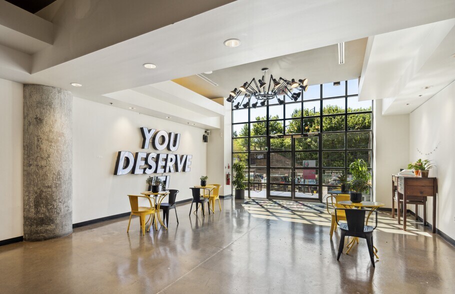 More Photos Of 990 Spring Garden St, Philadelphia Loft Creative Space For Lease