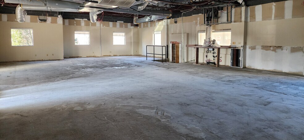 More Photos Of 274 W Route 10, Succasunna Storefront Retail Office For Lease