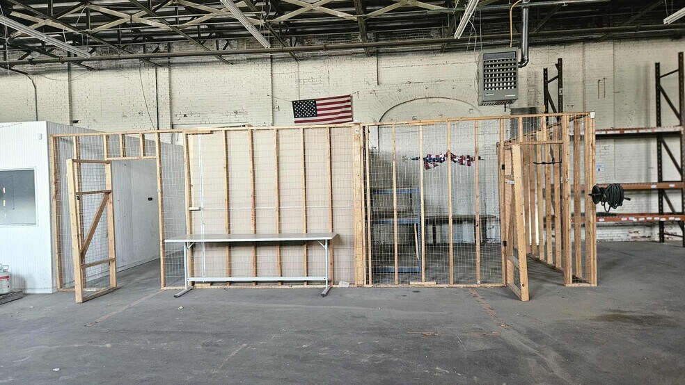 More Photos Of 1820 Worcester St, Baltimore Warehouse For Lease