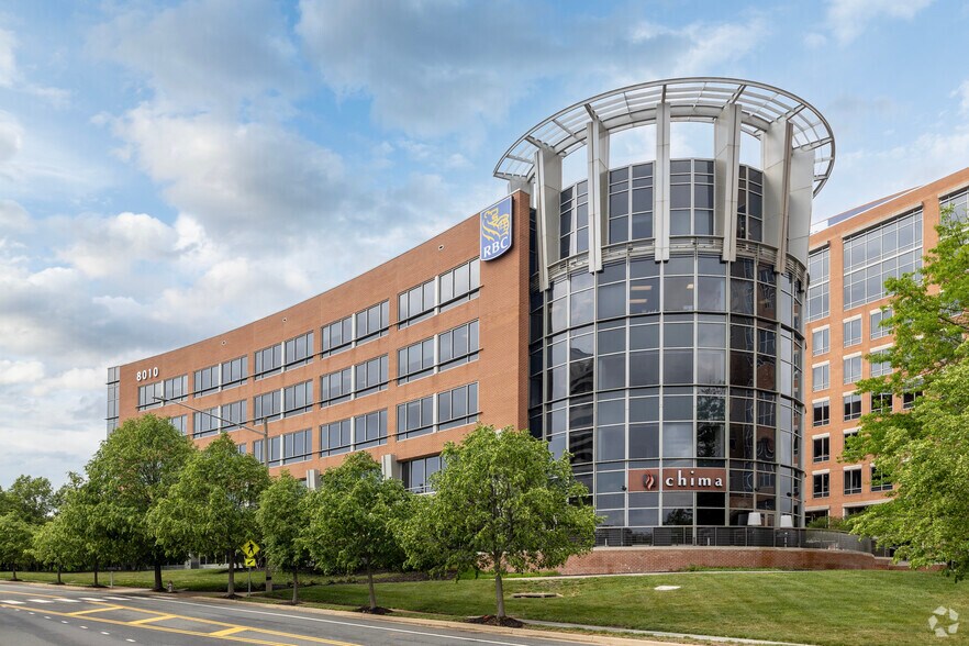 More Photos Of 8010 Towers Crescent Dr, Vienna Unknown For Lease