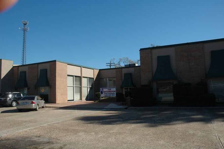 Primary Photo Of 2910-2912 Eastex Fwy, Beaumont Unknown For Lease