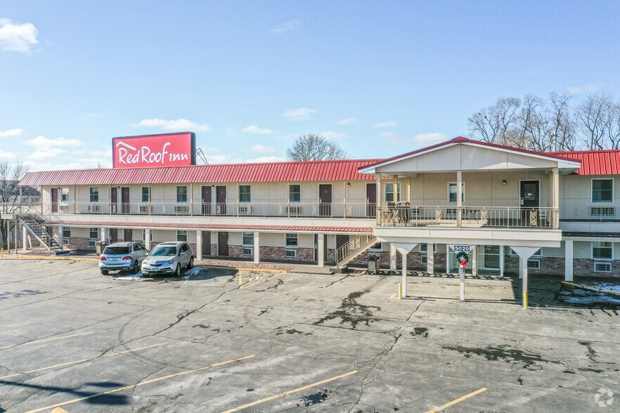 More Photos Of 5020 NE 14th St, Des Moines Hotel For Sale
