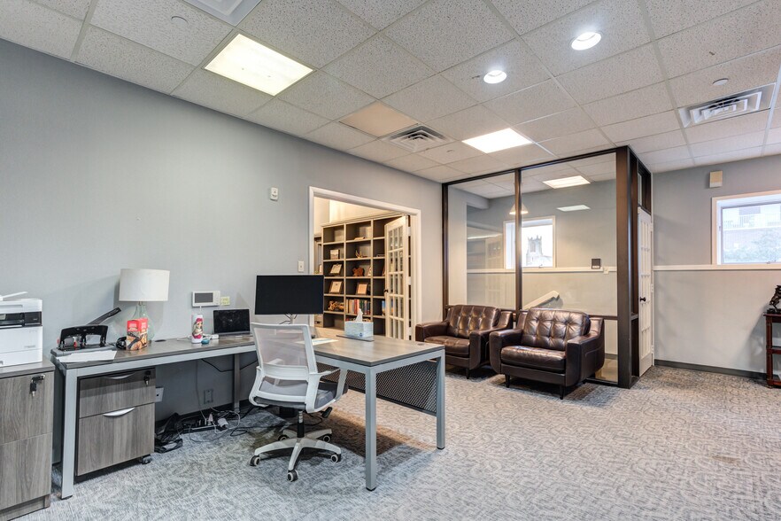 More Photos Of 1116 Broadway St, Lubbock Loft Creative Space For Lease