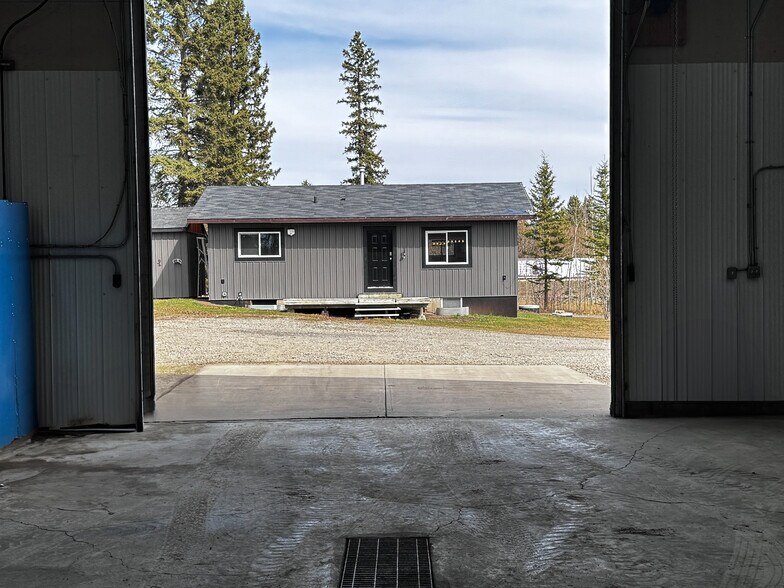 More Photos Of 5113 27 Hwy, Mountain View County Land For Sale