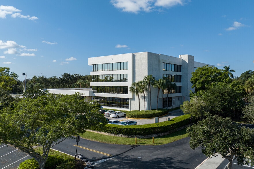More Photos Of 1499 W Palmetto Park Rd, Boca Raton Office For Lease