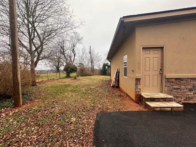 More Photos Of 790 Hist 441 hwy, Demorest Office For Sale