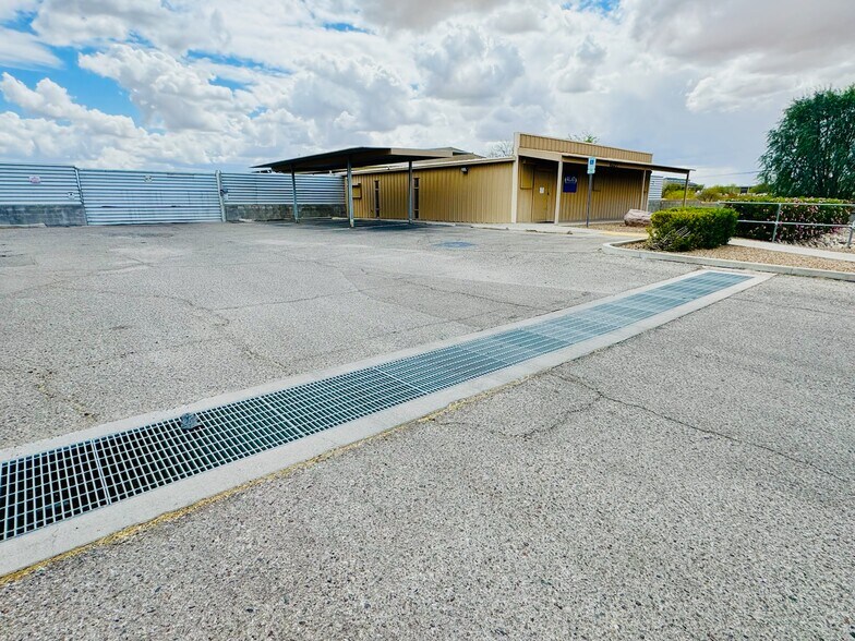 More Photos Of 6251 S Tucson Blvd, Tucson Research And Development For Lease