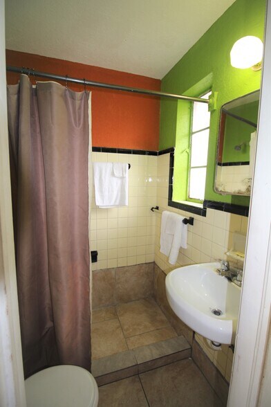 More Photos Of 7330 4th St N, Saint Petersburg Hotel For Sale