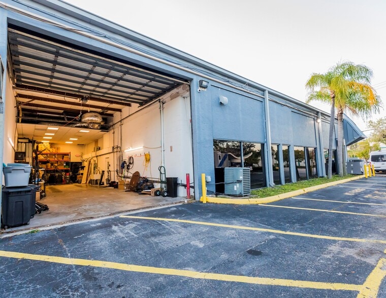More Photos Of 10130-10188 NW 47th St, Sunrise Light Manufacturing For Sale