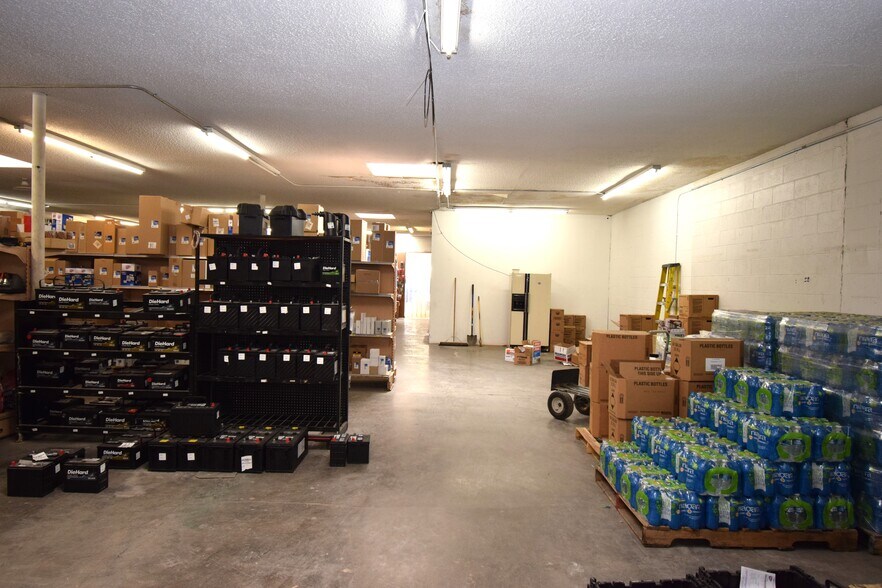 More Photos Of 301 E Pine St, Deming Freestanding For Sale