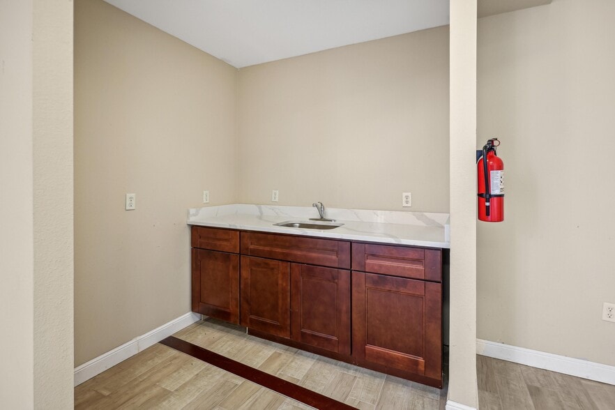 More Photos Of 13651 S 690 Rd, Wyandotte Specialty For Sale