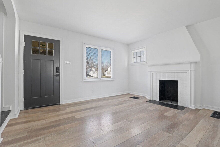 More Photos Of 644-650 S Hague Ave, Columbus Multifamily For Sale