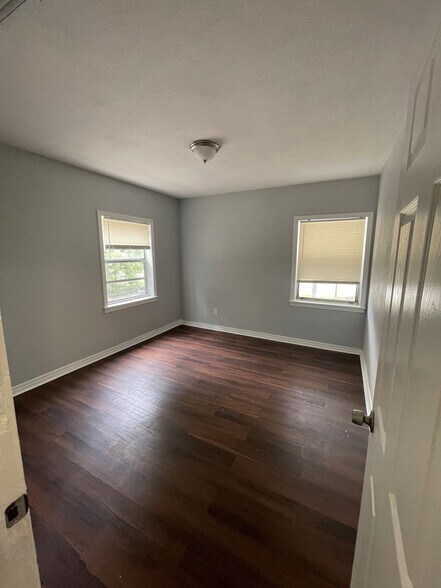 More Photos Of 619 Linwood Ave, Jacksonville Specialty For Sale