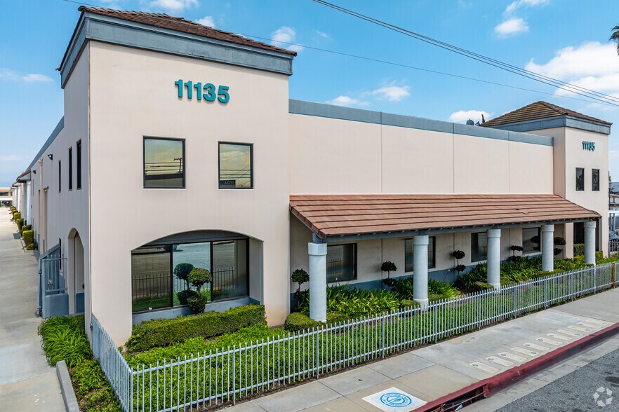 Primary Photo Of 11135 E Rush St, South El Monte Manufacturing For Lease