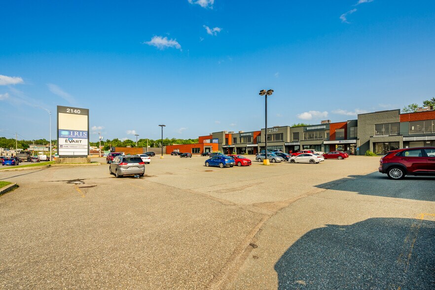 More Photos Of 2140 St King E, Sherbrooke General Retail For Lease