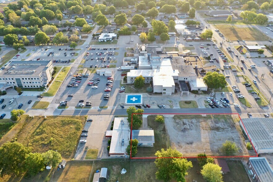 Primary Photo Of 1413 N Muskogee Pl, Claremore Warehouse For Lease