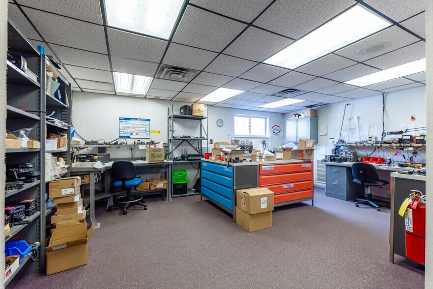 More Photos Of 447 Broadway, Ulster Park Office For Sale