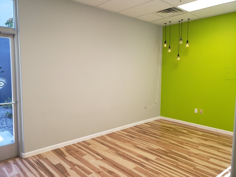 More Photos Of 2461 W Horizon Ridge Pky, Henderson Medical For Lease