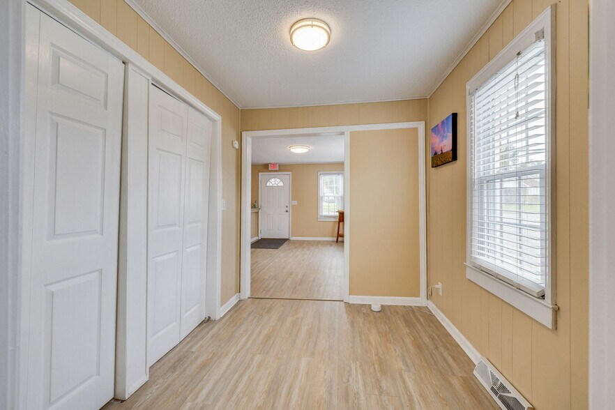 More Photos Of 1119 N Main Ave, Erwin Medical For Sale