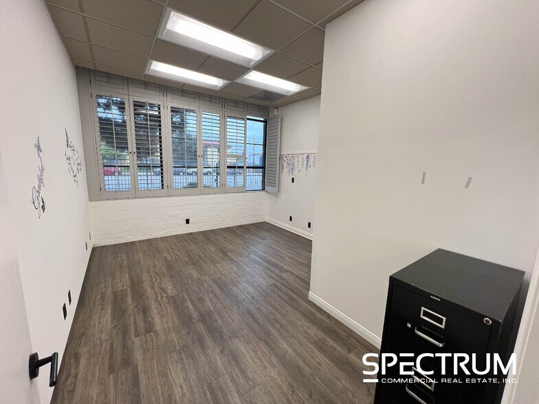 More Photos Of 7241 Lankershim Blvd, North Hollywood Office For Lease