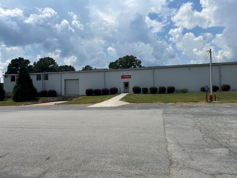 Primary Photo Of 1557 Saint Joseph Ave, East Point Warehouse For Lease