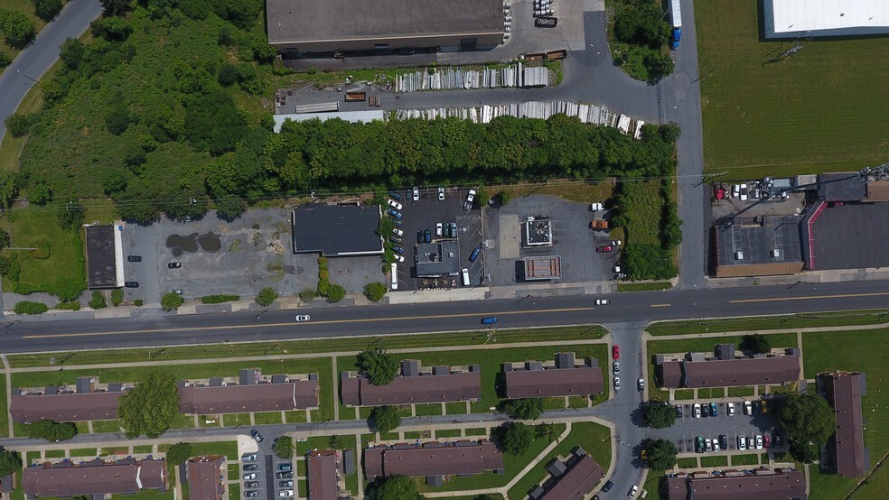 More Photos Of 1130 Pembroke Rd, Bethlehem Storefront Retail Residential For Lease